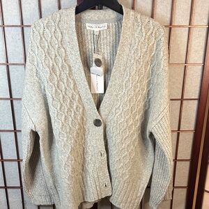 Chelsea & Theodore Cream Cable Knit Cardigan